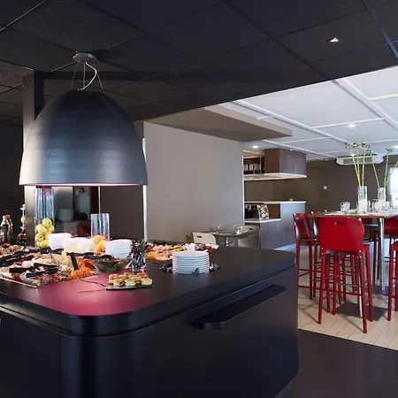 Campanile Blanc-mesnil 3*