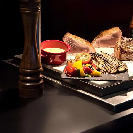 Campanile Blanc-mesnil