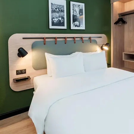 Campanile Blanc-mesnil Hotel 3*