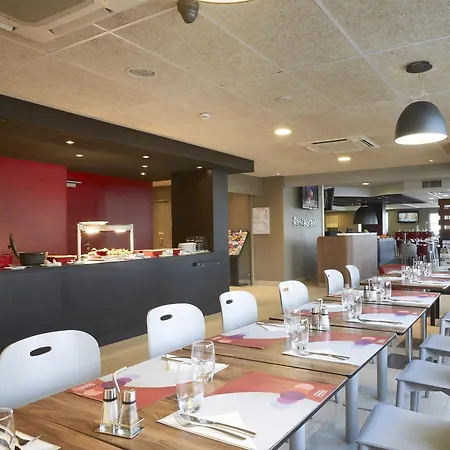Campanile Prime - Mesnil 3* لو بلو ميسنيل