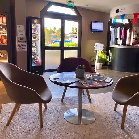 Hotell Campanile Blanc-mesnil 3*