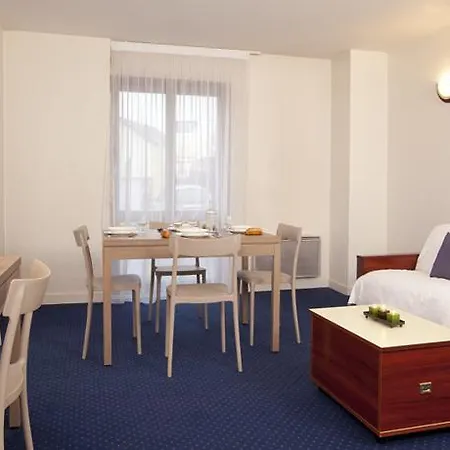 Campanile Blanc-mesnil Hotel 3*