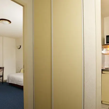 Hotel Campanile Blanc-mesnil