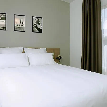 Campanile Blanc-mesnil 3*